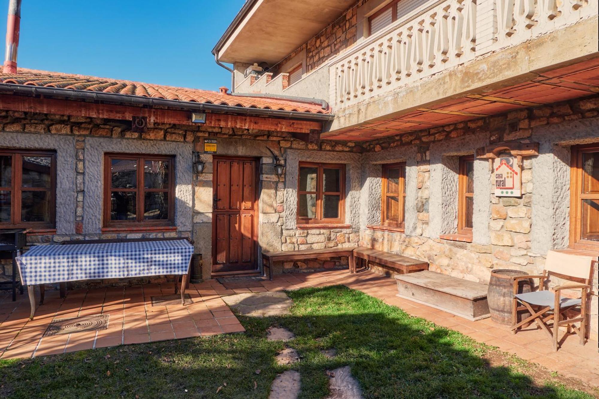 Penzion Aldaron Boca de Huérgano Exteriér fotografie